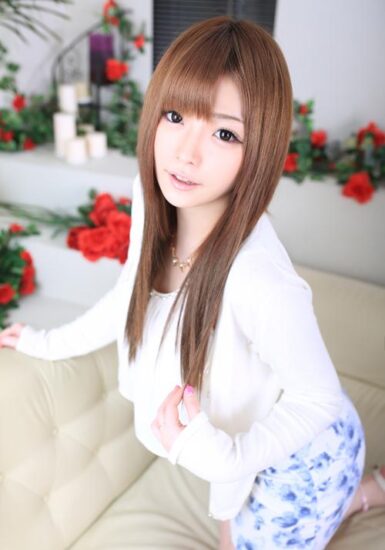 รู้จัก Karen Hazuki ผู้หญิงสายผู้ใหญ่ที่ลีลานุ่มลึกจนหนุ่มๆ หลงแบบไม่รู้ตัว Karen Hazuki e1765263333749